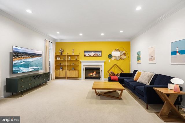 59 HUNTINGDON FARM DR, Glen Mills, PA 19342