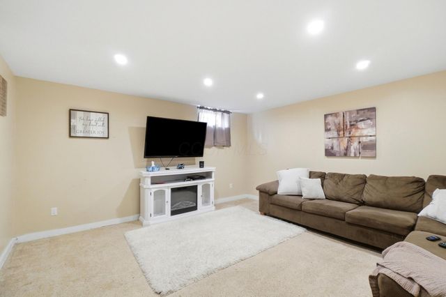6257 Harper Circle, Mechanicsburg, OH 43044