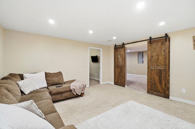 6257 Harper Circle, Mechanicsburg, OH 43044