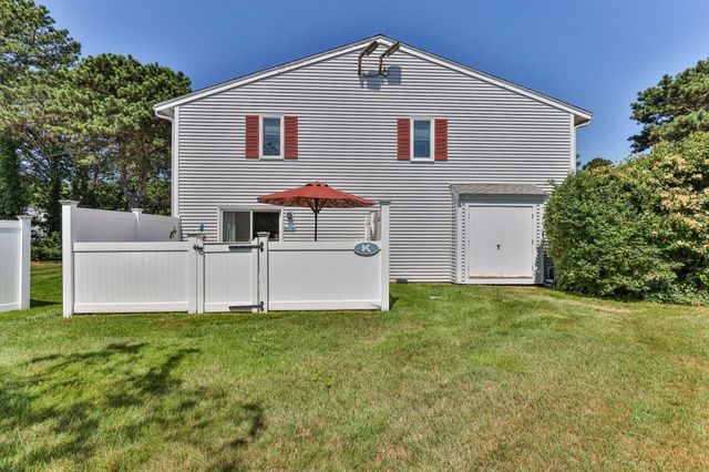 174 Lowell Road UNIT 121, Mashpee, MA 02649