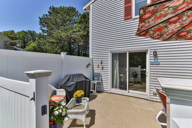 174 Lowell Road UNIT 121, Mashpee, MA 02649