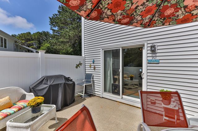 174 Lowell Road UNIT 121, Mashpee, MA 02649