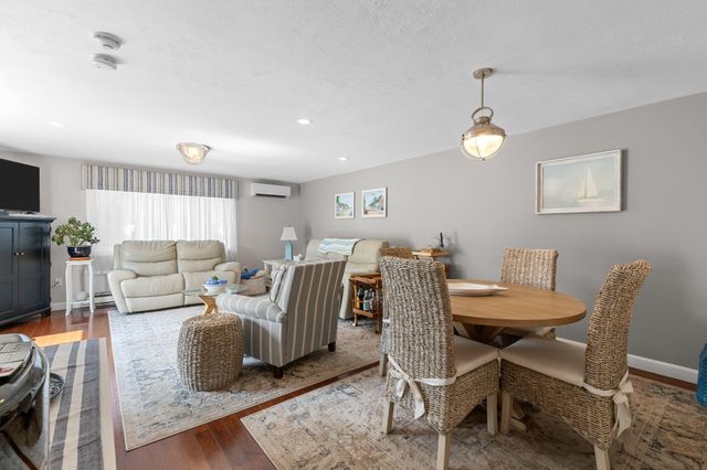 174 Lowell Road UNIT 121, Mashpee, MA 02649