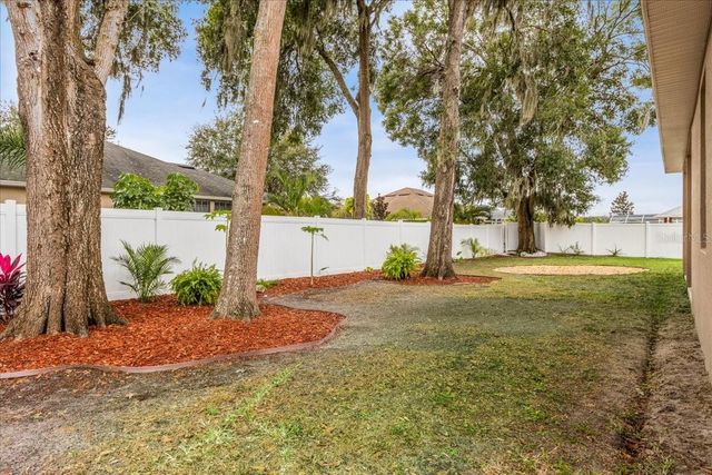 516 WALKING FERN LOOP, Deland, FL 32720