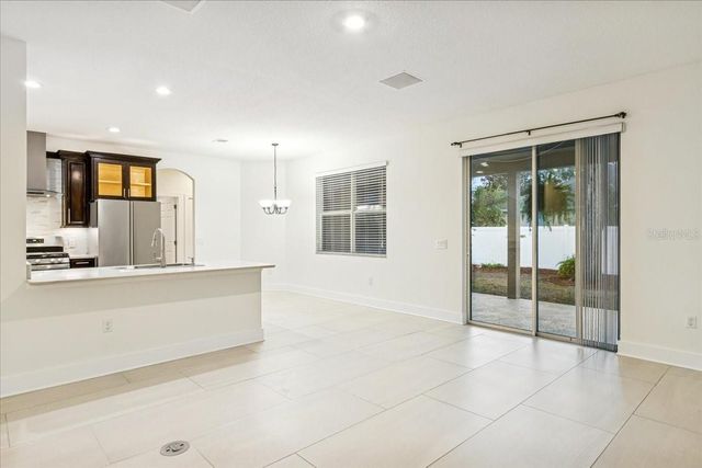 516 WALKING FERN LOOP, Deland, FL 32720