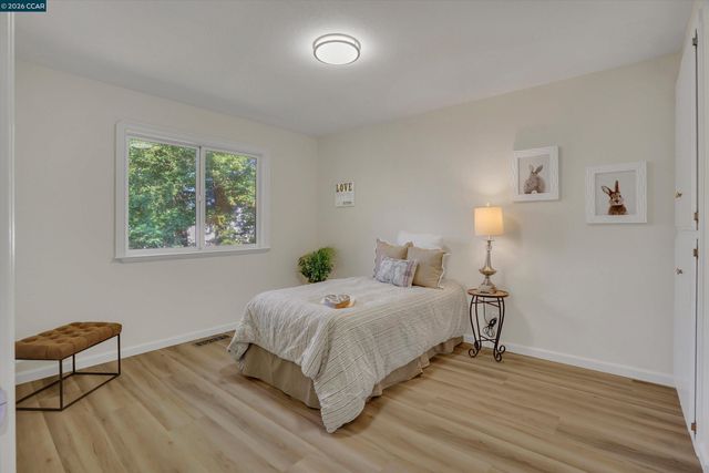 2271 Yale St, Martinez, CA 94553