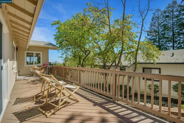 2271 Yale St, Martinez, CA 94553