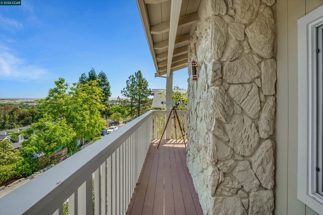 2271 Yale St, Martinez, CA 94553