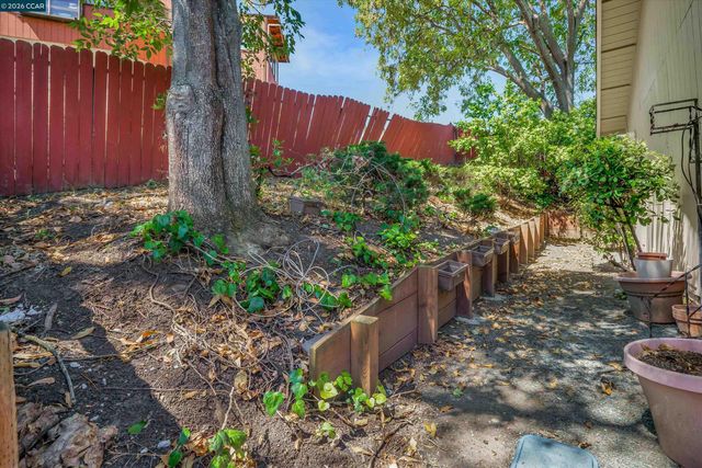 2271 Yale St, Martinez, CA 94553