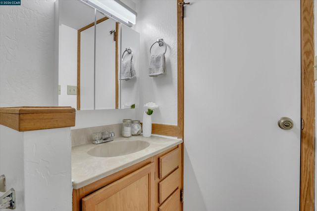 2271 Yale St, Martinez, CA 94553