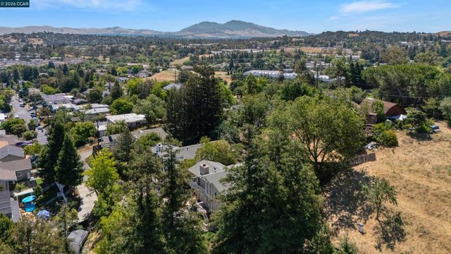 2271 Yale St, Martinez, CA 94553
