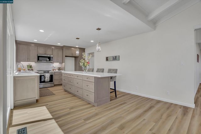 2271 Yale St, Martinez, CA 94553
