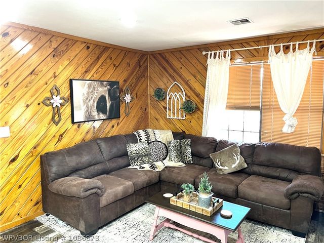 21894 Cedar Hill, Howe, OK 74940