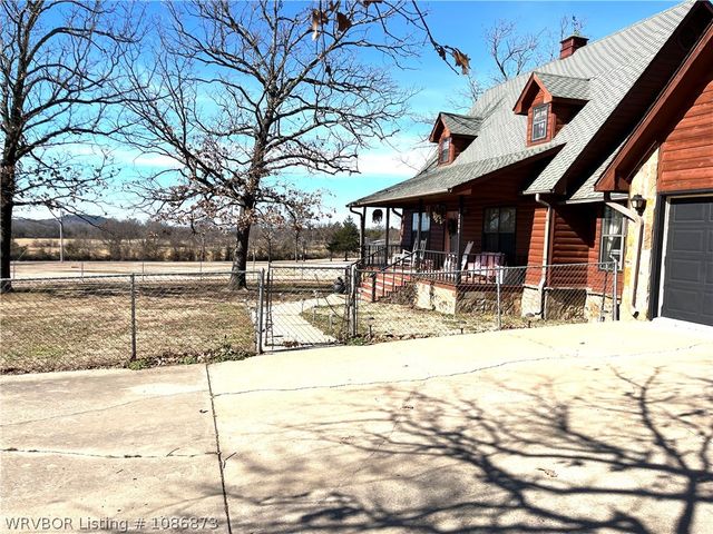 21894 Cedar Hill, Howe, OK 74940
