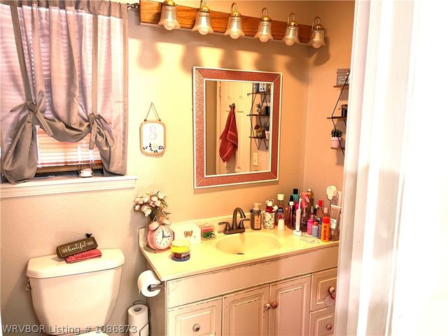 21894 Cedar Hill, Howe, OK 74940