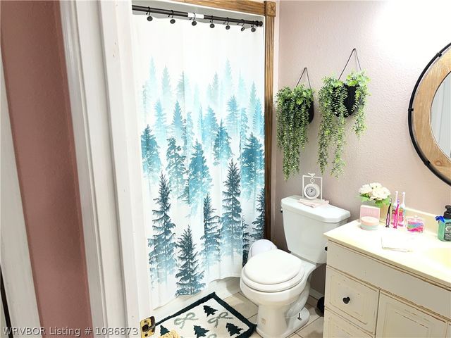 21894 Cedar Hill, Howe, OK 74940