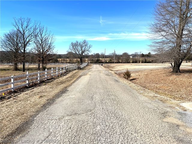 21894 Cedar Hill, Howe, OK 74940