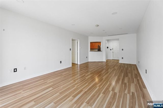 1 Orient Way 204, Rutherford, NJ 07070