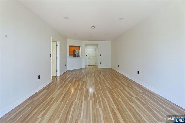 1 Orient Way 204, Rutherford, NJ 07070