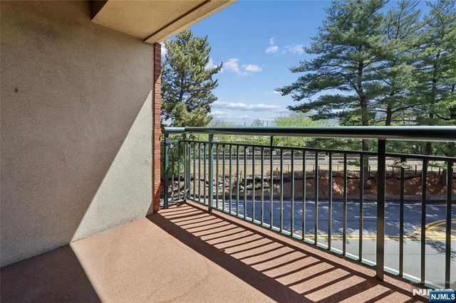 1 Orient Way 204, Rutherford, NJ 07070