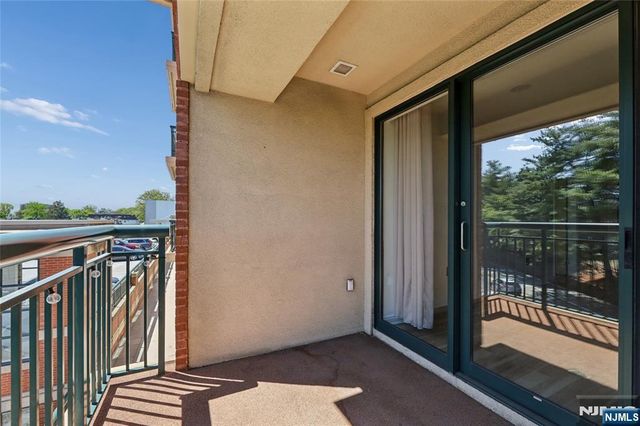 1 Orient Way 204, Rutherford, NJ 07070