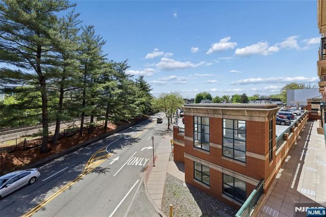 1 Orient Way 204, Rutherford, NJ 07070