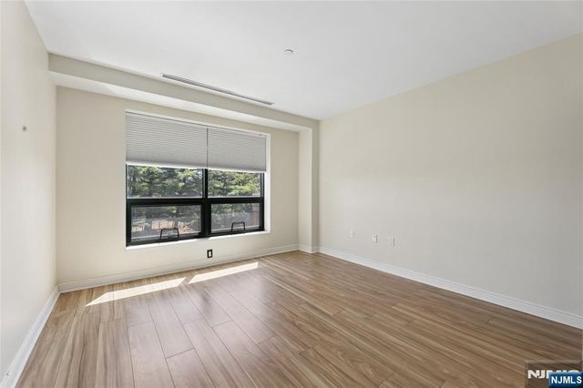 1 Orient Way 204, Rutherford, NJ 07070