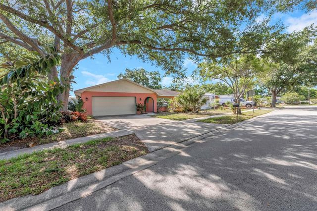 2913 FAIRFIELD COURT, Dunedin, FL 34698