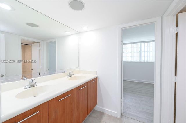 750 NE 64th St B404, Miami, FL 33138
