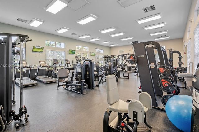 9133 SW 227th St 5, Cutler Bay, FL 33190