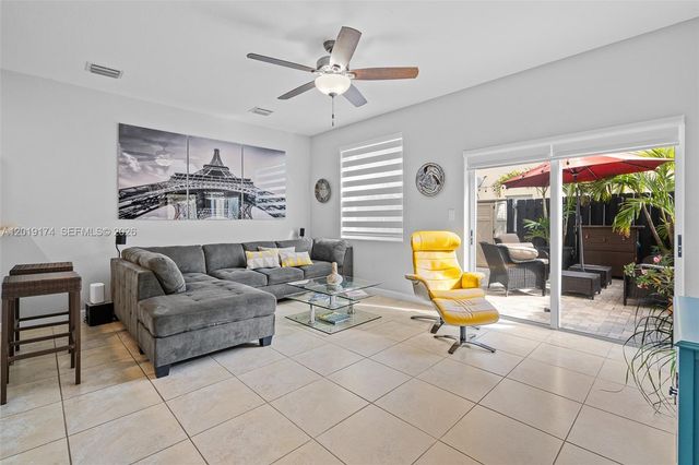 9133 SW 227th St 5, Cutler Bay, FL 33190