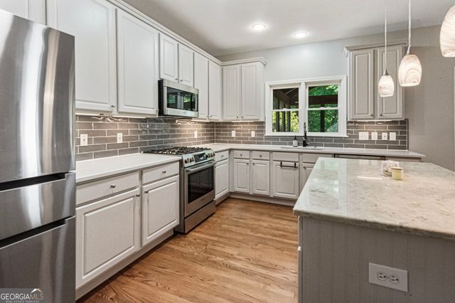 780 River Cliff Court, Suwanee, GA 30024