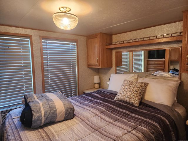 42 Pierce Road, Preston, CT 06365