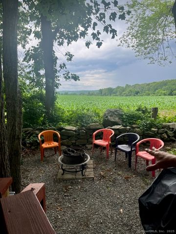 42 Pierce Road, Preston, CT 06365