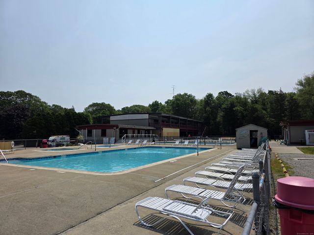 42 Pierce Road, Preston, CT 06365