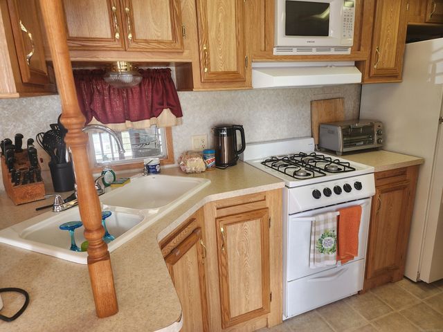 42 Pierce Road, Preston, CT 06365