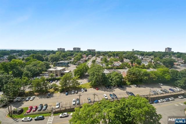 3 Horizon Road 1422, Fort Lee, NJ 07024