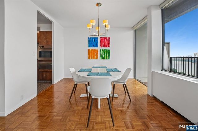 3 Horizon Road 1422, Fort Lee, NJ 07024