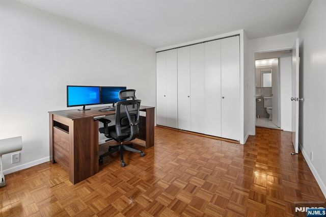 3 Horizon Road 1422, Fort Lee, NJ 07024
