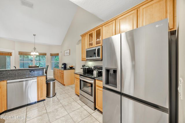 2502 WILLOW CREEK Drive, Fleming Island, FL 32003