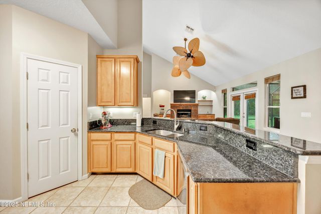 2502 WILLOW CREEK Drive, Fleming Island, FL 32003