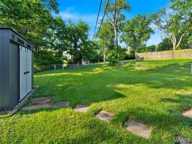 283 Ramsey Lane, Ballwin, MO 63021