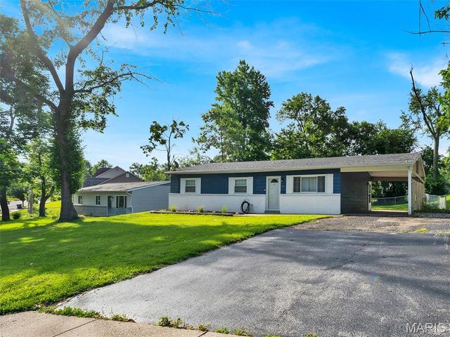 283 Ramsey Lane, Ballwin, MO 63021