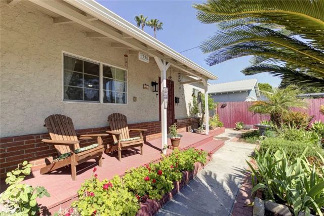 1335 N Niagara Street, Burbank, CA 91505