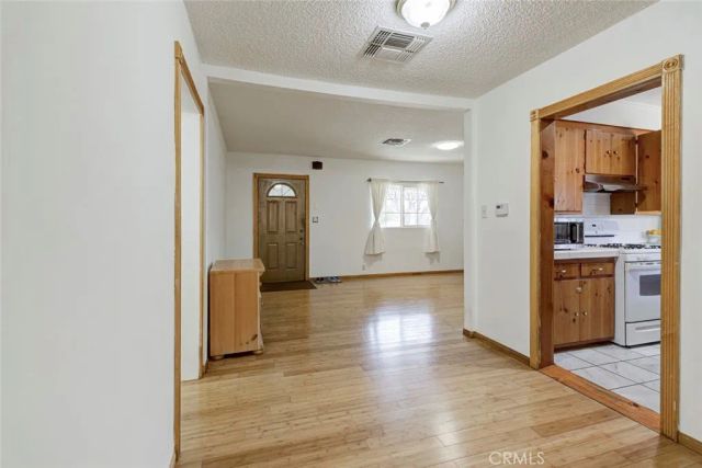 1335 N Niagara Street, Burbank, CA 91505