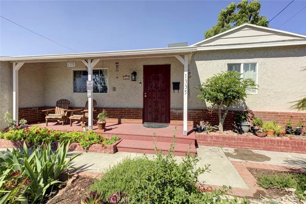 1335 N Niagara Street, Burbank, CA 91505