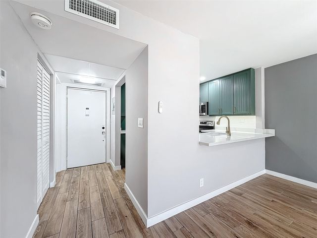 8818 W Mcnab Road 103, Tamarac, FL 33321