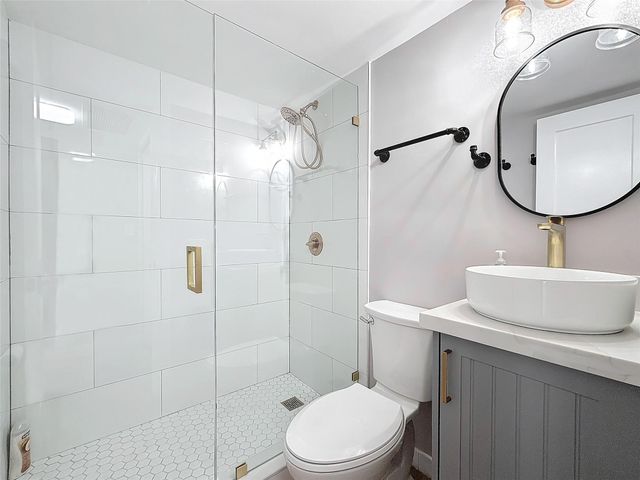 8818 W Mcnab Road 103, Tamarac, FL 33321