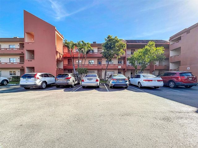 8818 W Mcnab Road 103, Tamarac, FL 33321