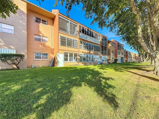 8818 W Mcnab Road 103, Tamarac, FL 33321